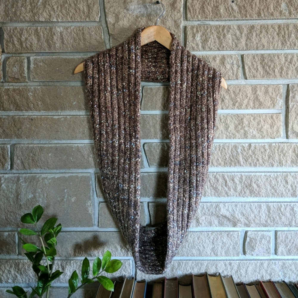 BNWT Woven Infinity Scarf